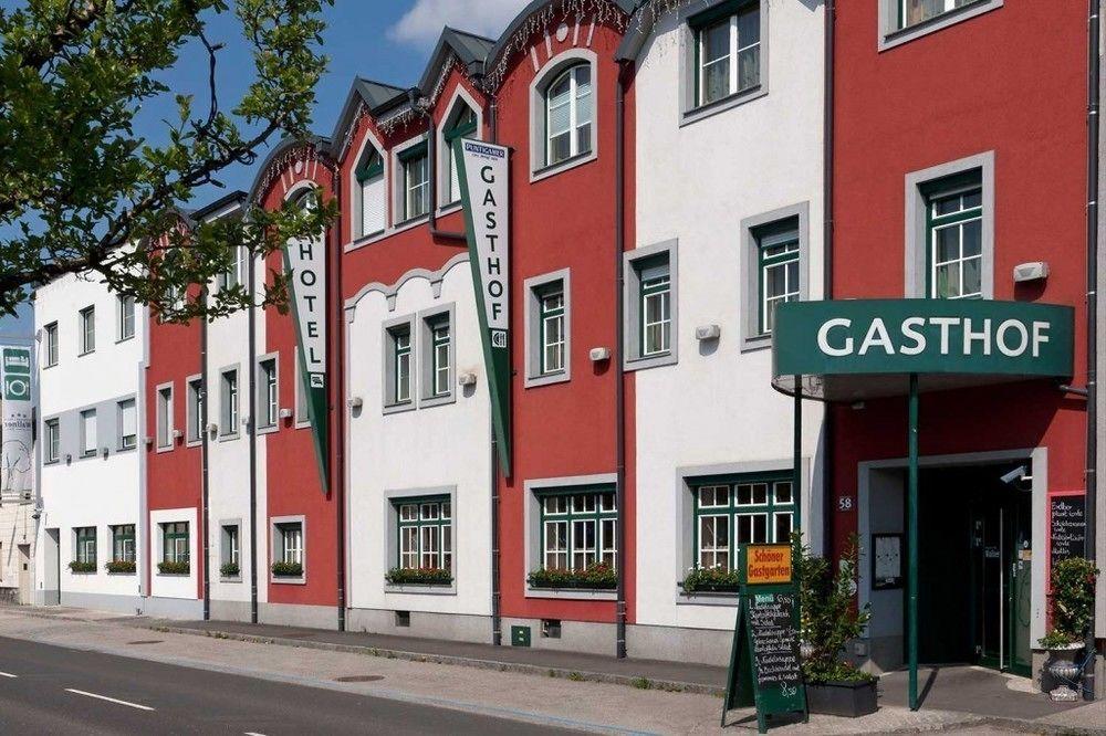 Hotel Restaurant Wallner I Contactless Check-In Sankt Valentin Exteriör bild